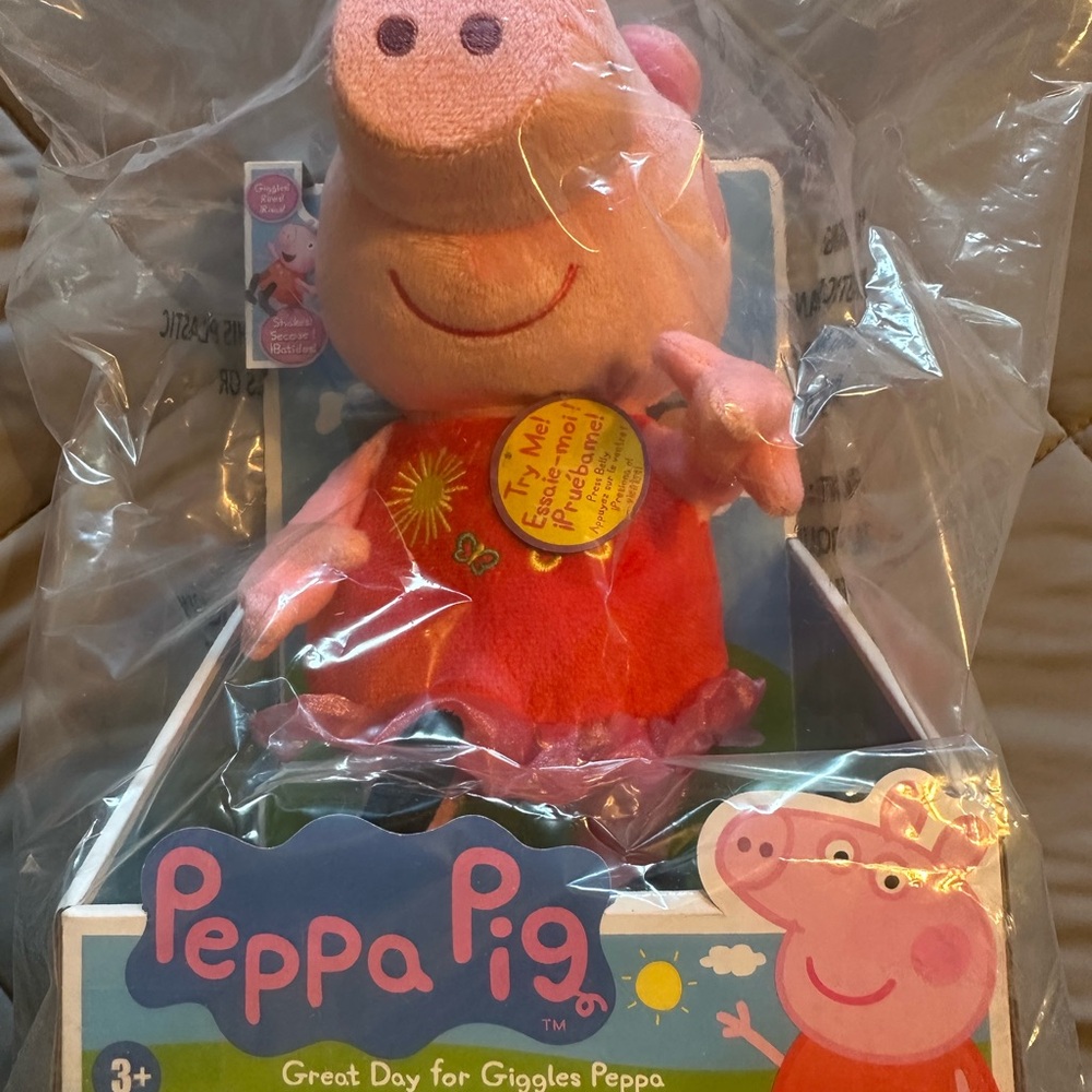 Giggle with Peppa Pig Plush Toy